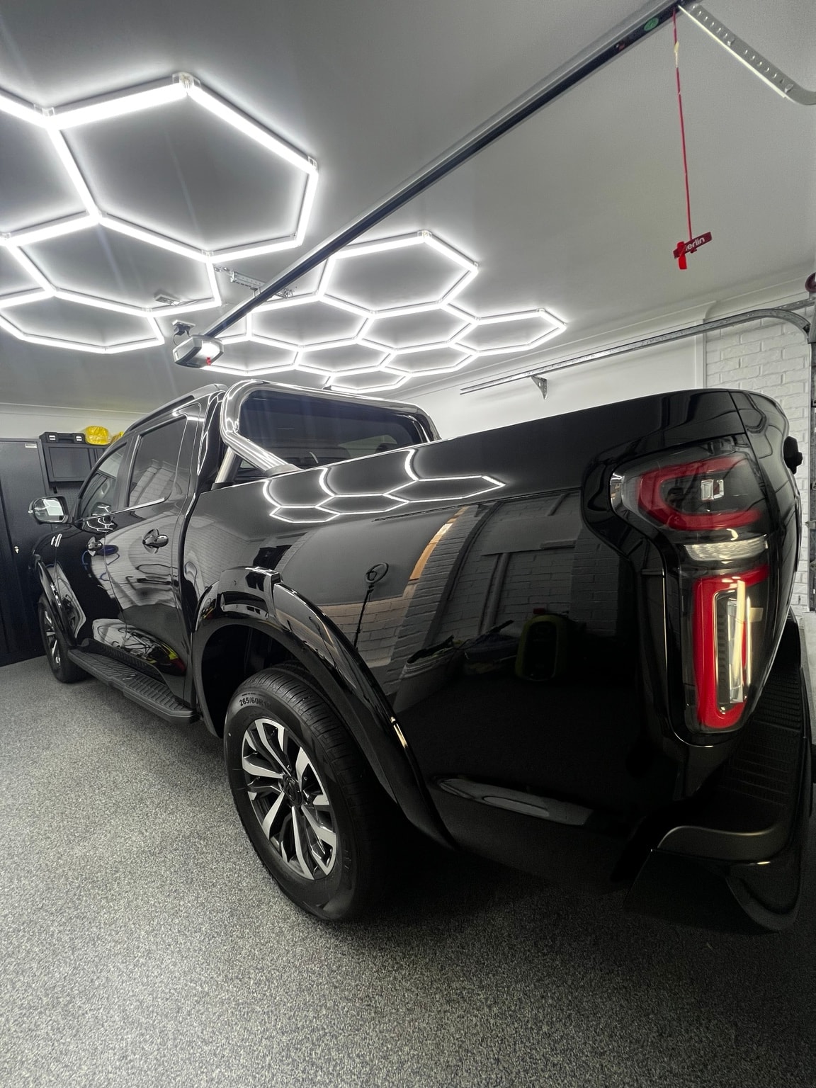 Ceramic Coating — Black Ute
